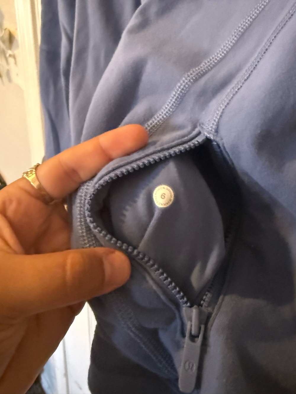 Lululemon Define Jacket *Nulu
Water Drop Size 6 - Picture 7 of 8